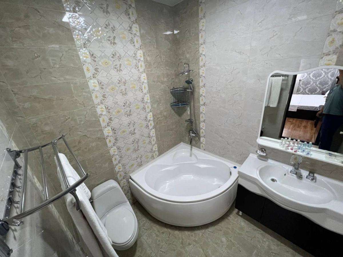 Alisher Hotel By Shosh Tashkent Luaran gambar